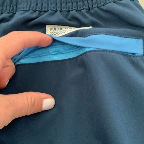 FAIR HARBOR Men's Blue Retro Stripe Lined 8" Swim Shorts Size Large - Picture 10 of 10